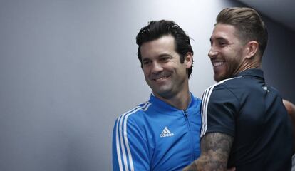 Sergio Ramos e Santiago Solari, treinador do Real, antes da final.