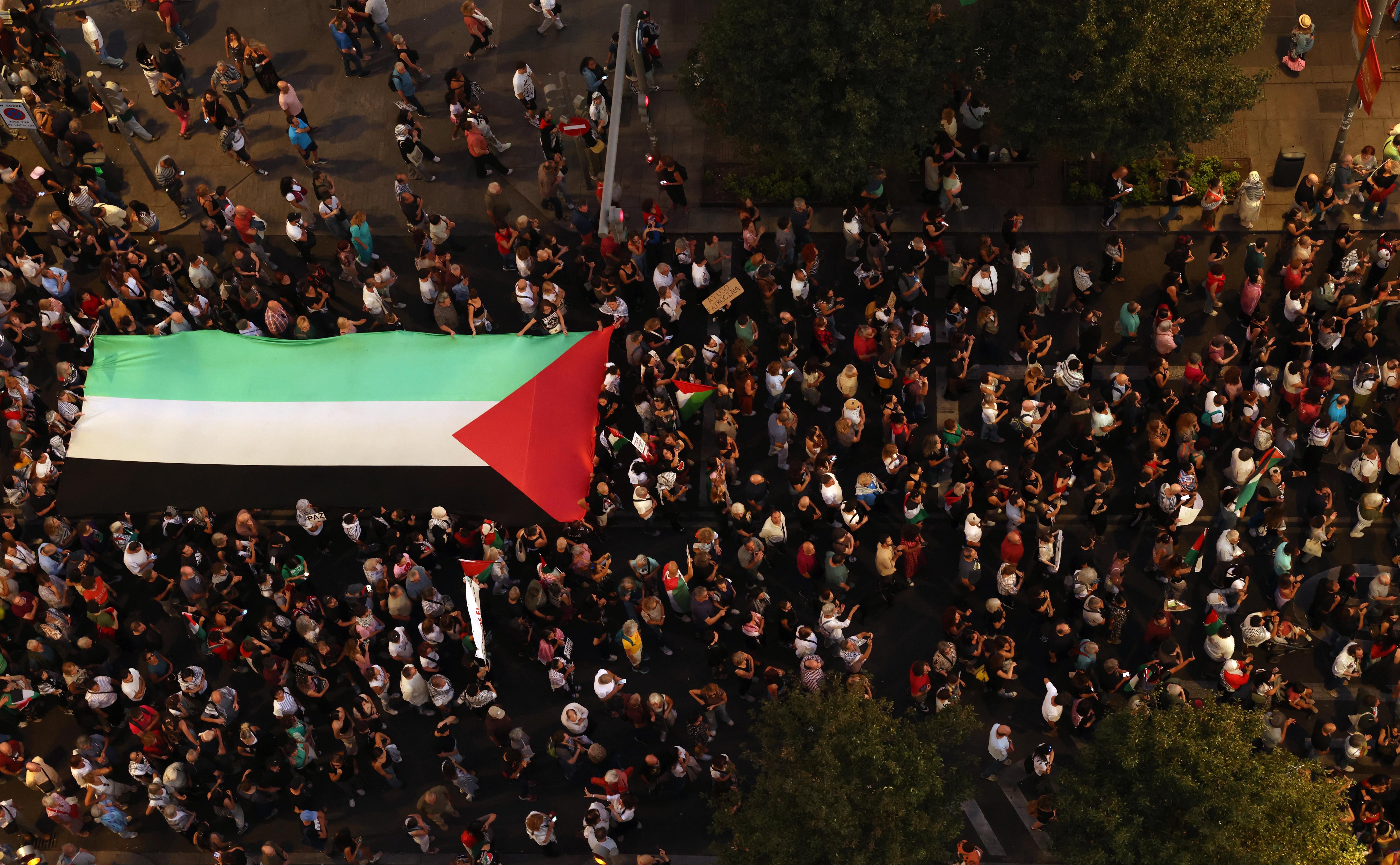 La mayoría considera un “genocidio” lo que Netanyahu está haciendo en Gaza y apoya la solución de los dos Estados