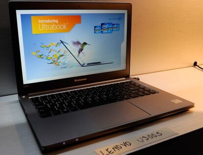 Lenovo se apunta al concepto de ultrabook de Intel. Este modelo tiene 14,9 milímetros de grosor y pesa 1,24 kilos.