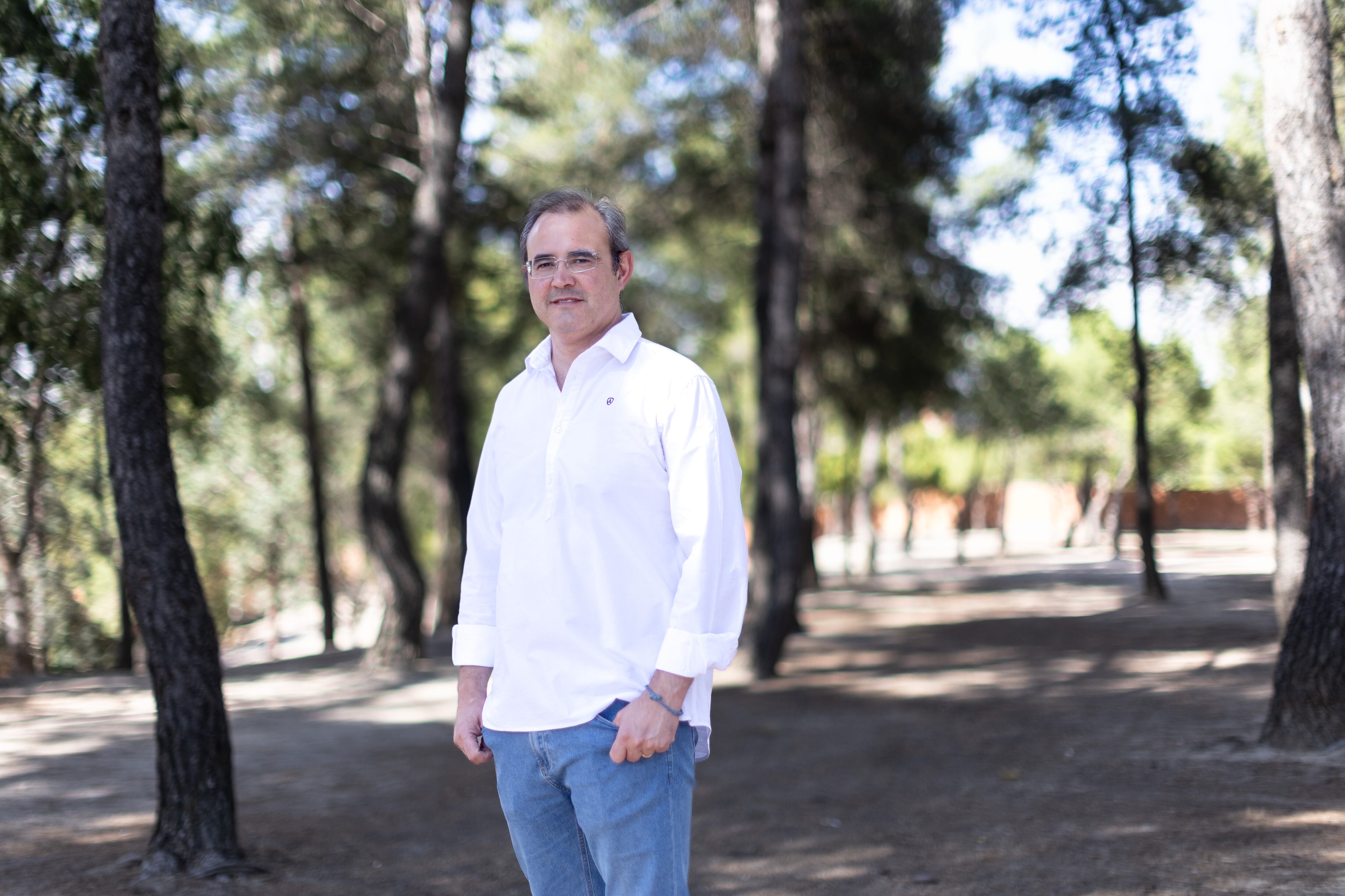 El creador de contenido Álvaro Torres en Puente de Vallecas este viernes.