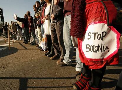 Concentración de estudiantes, ayer, contra el proceso de Bolonia.