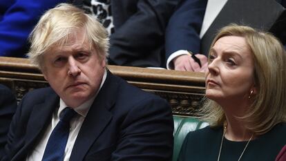 Boris Johnson y Liz Truss, en el Parlamento británico el pasado febrero.