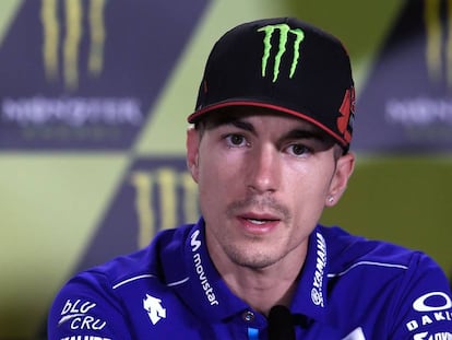 Maverick Viñales atiende a la prensa en Brno.