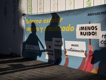 Protesta escolar pidiendo entornos seguros del colegio Asunción Rincón de Madrid.