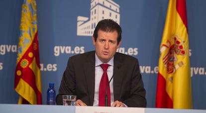 El vicepresidente del Consell, Jos&eacute; Ciscar, durante la rueda de prensa tras el pleno del Gobierno valenciano.