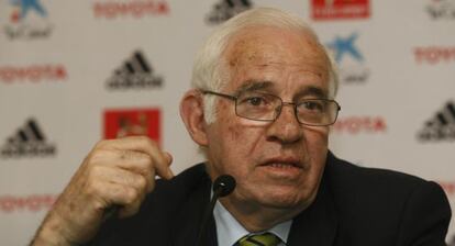Rueda de prensa de Luis Aragonés como seleccionador español