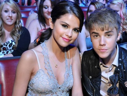 Selena Gomez y Justin Bieber en los premios Teen Choice de 2011.