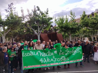 Manifestación en Logroño en contra de la beca universal para los alumnos de Bachillerato.