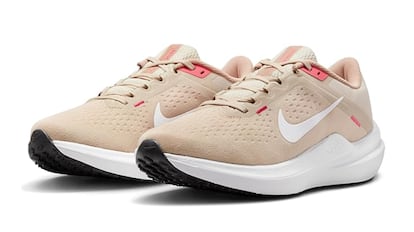 Probamos el modelo de mujer de zapatillas Nike para correr de manera principiante Nike Air Winflo 10.