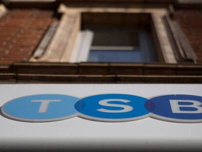  Sucursal de TSB, filial de Sabadell, en Londres. 