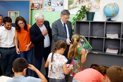 Desde la derecha, Puig, Ribó, Oltra, Marzà y Soler en el arranque del curso.