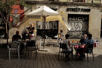 Una terraza en Madrid el pasado 30 de junio.