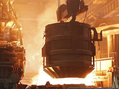La siderurgia pide garantías jurídicas al Gobierno para seguir operando