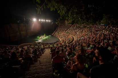 Stay Homas en el seu concert al Teatre Grec, en el festival d'estiu de Barcelona el 2020.