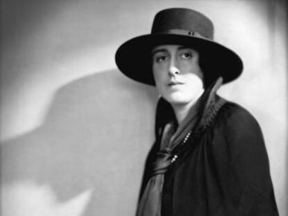 La escritora Vita Sackville-West, fotografiada en 1925. 