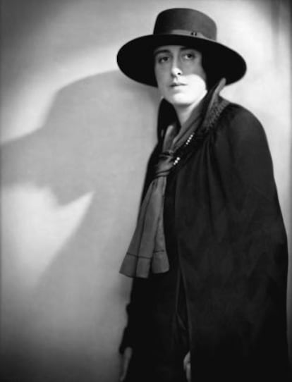 La escritora Vita Sackville-West, fotografiada en 1925. 