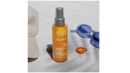 Acondicionador capilar de Revlon.