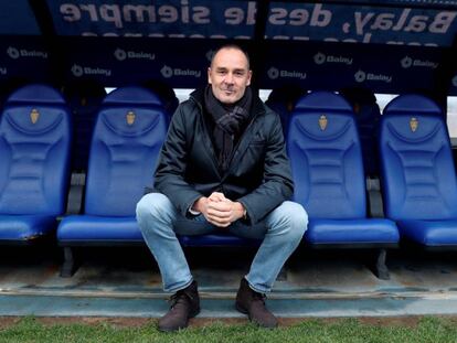 Víctor Fernández, en el banquillo del Zaragoza.