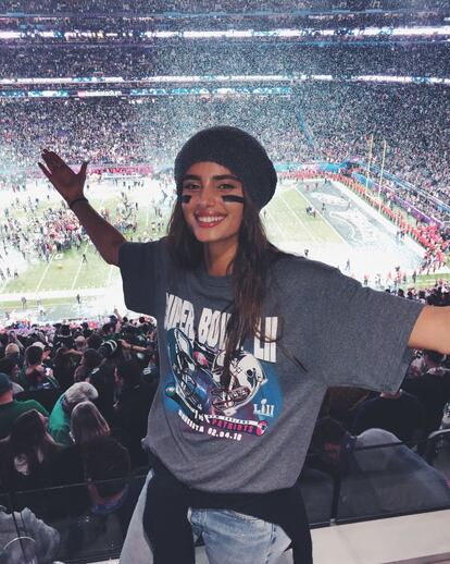 "Vine al partido siendo neutral, pero tras ver el que ha sido uno de los mejores partidos de la historia de la Super Bowl creo que me he convertido un poco fan de los Eagles (solo un poco, ¡con los Broncos de por vida!)", escribió la modelo Taylor Hill. La también 'ángel' de Victoria's Secret compartió con sus 9,8 millones de seguidores de su Instagram varias imágenes de la noche.