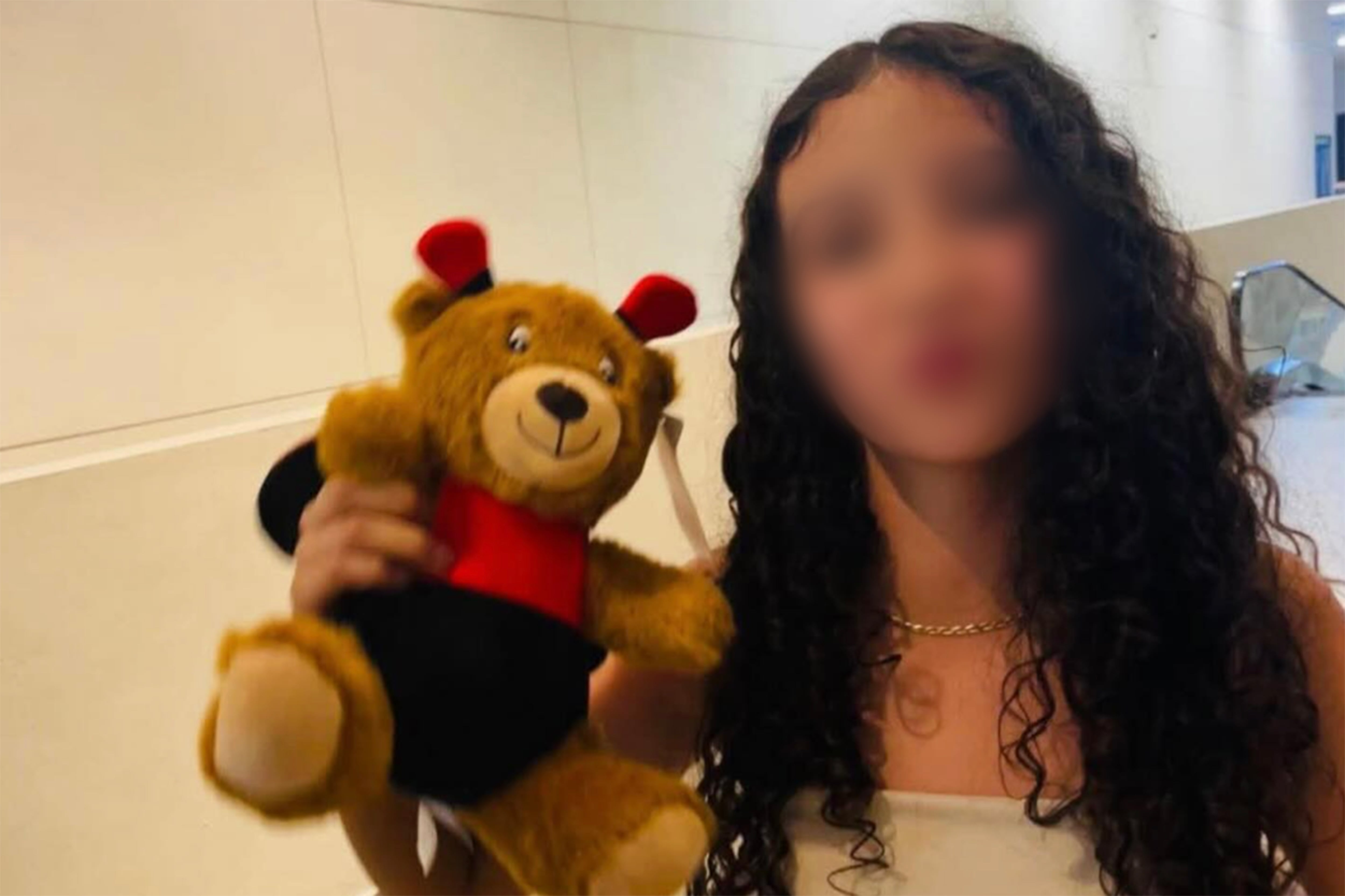 Muerte de adolescente Paloma Nicole tras cirugía estética en Durango desata debate sobre regulación en menores