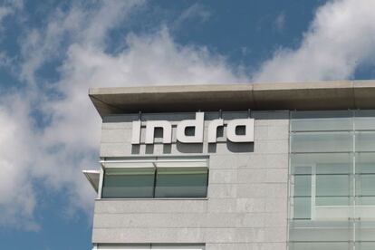 Logotipo de Indra.