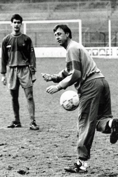 Cruyff y Guardiola durante la época del 'Dream Team' entrenado por el holandés.