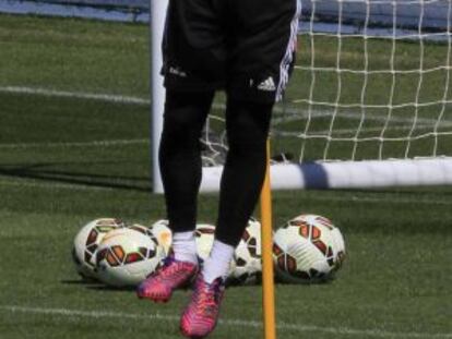 Iker Casillas durante el entrenamiento del viernes.