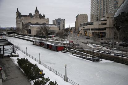 El canal Rideau de Ottawa, a mediados de febrero.