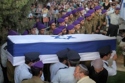 Funeral militar do tenente Goldin.