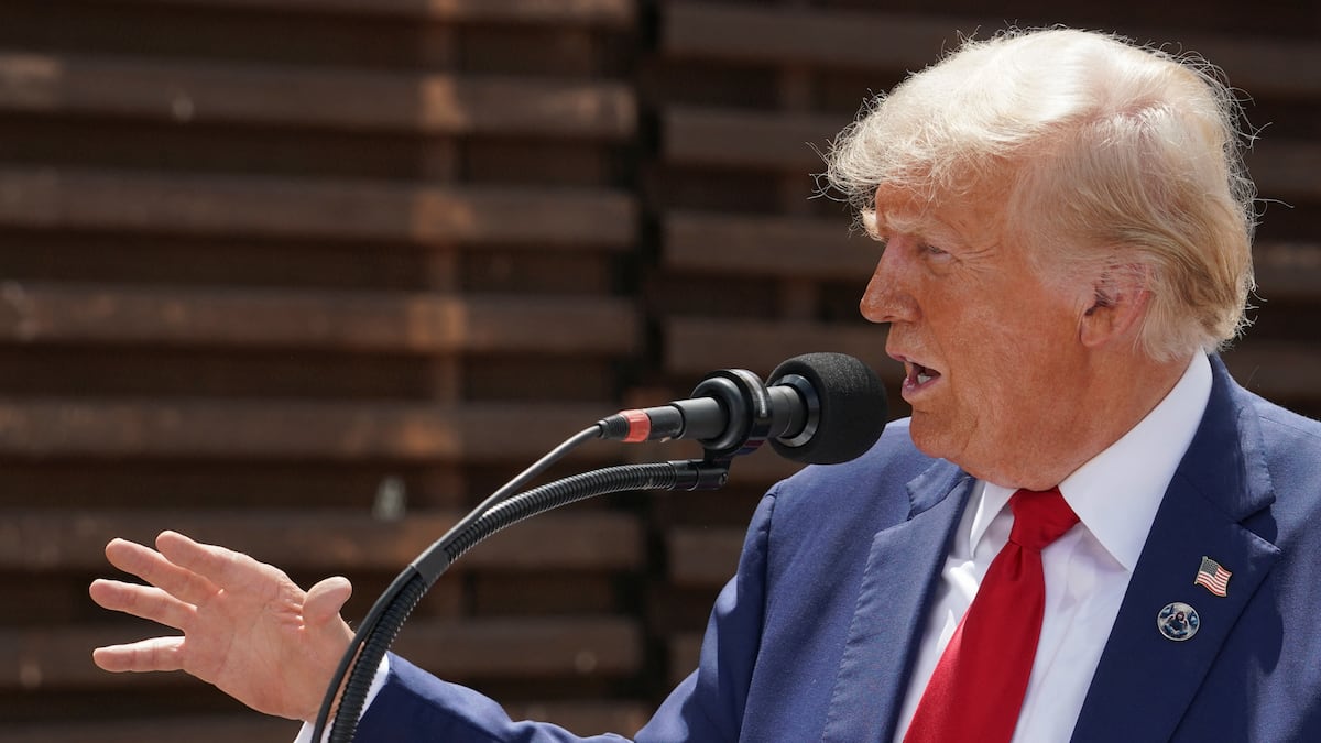 <strong>Donald Trump durante discurso en Arizona. Foto: Reuters</strong> <strong>Donald Trump durante discurso en Arizona. Foto: Reuters</strong>