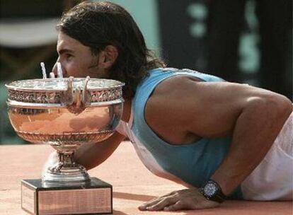 Nadal, con su tercer trofeo de Roland Garros