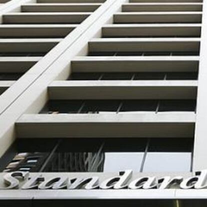 Standard & Poor's y Fitch rebajan el rating a la banca española