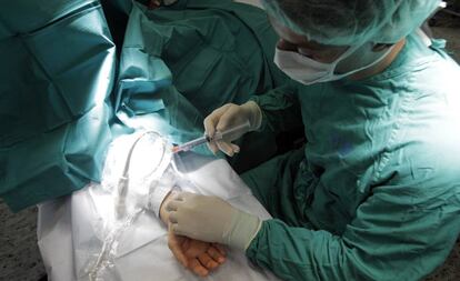 Una intervención quirúrgica en el Hospital Gregorio Marañon de Madrid.