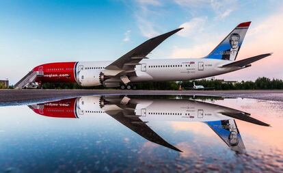 Un avión Boeing 737 Dreamliner de Norwegian.