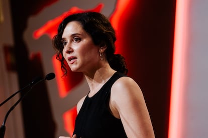 La presidenta de Madrid, Isabel Díaz Ayuso, en la entrega de los III Premios Proyección de España, en el Four Seasons Hotel Madrid, el 26 de mayo. 