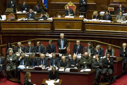 Mario Monti se dirige al Senado el pasado 22 de diciembre.