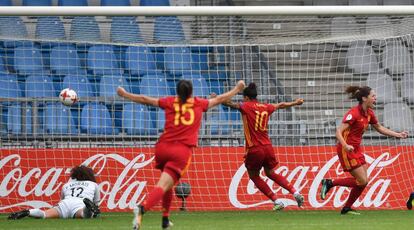 Losada celebra su gol a Portugal.