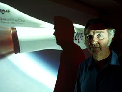 El diseñador de aviones Burt Rutan, en una presentación del <i>SpaceShipOne</i> en Londres.
/