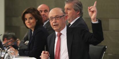 Cristóbal Montoro con Sáenz de Santamaría