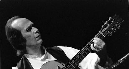 Paco de Lucía en el Palacio de Congresos de Madrid en 1998.