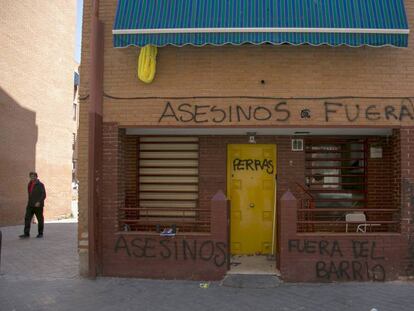 Fachada de una de las casas de Los Visita, familiares de los presuntos asesinos de El Pozo del Tío Raimundo.