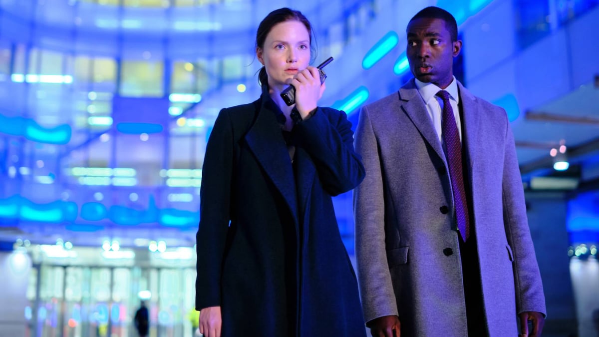 Imagen promocional de la serie internacional 'The Capture', emitida en Movistar Plus+.
