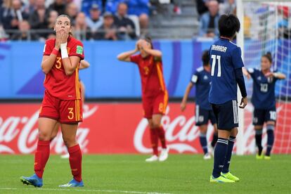 La defensa española Berta Pujadas reacciona durante el partido de la final.