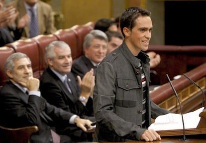 El ciclista, durante su intervención en la celebración del aniversario de la Constitución.