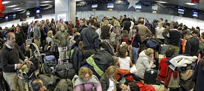 El aeropuerto de Madrid-Barajas durante la huelga encubierta de controladores.