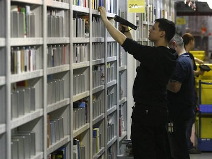 Estanter&iacute;a en la librer&iacute;a virtual de Amazon en Leipzig