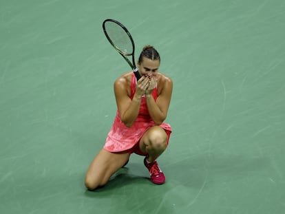 Sabalenka celebra la victoria contra Keys en la central de Nueva York.