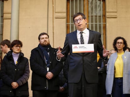 Former Catalan government minister Carles Mundó, recently released from jail, at an ERC campaign event on Tuesday.