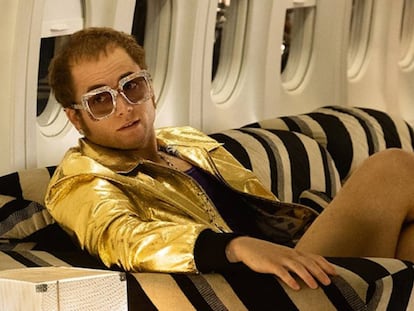 Taron Egerton, al que hemos visto en 'Kingsman', da vida a Elton John.