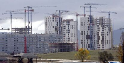 Edificios de viviendas en construcci&oacute;n